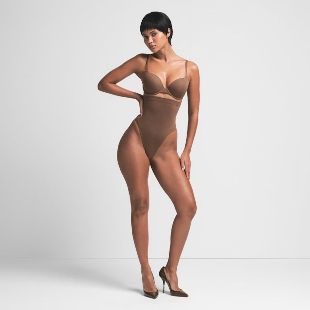✨ NWT SKIMS Seamless Sculpt High Waisted Thong - Jasper S 🦾 ☁️